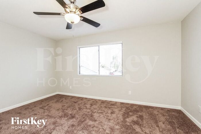 Building Photo - 8555 W Sunnyslope Ln