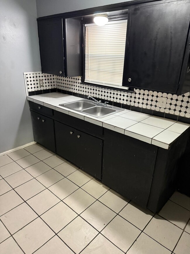 Building Photo - 2107 49th St