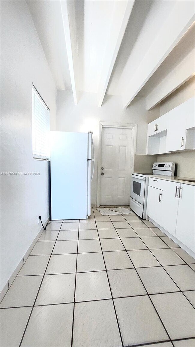 Building Photo - 21910 SW 118th Ct