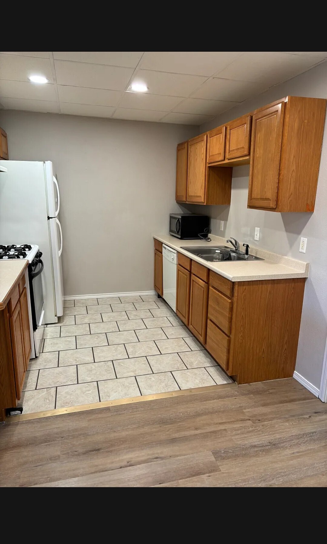 Building Photo - 110 W Park St