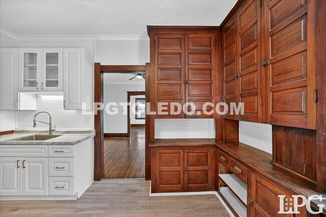 Building Photo - 414 Platt St