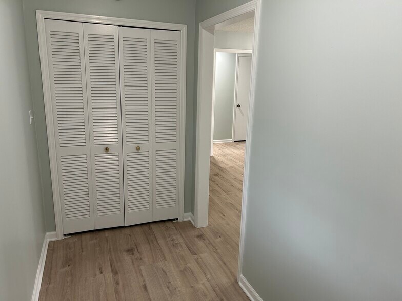 Building Photo - 2604 W Riggin Rd