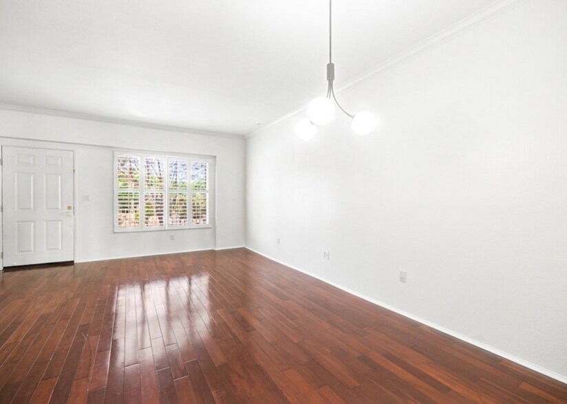 Building Photo - 5200 Premiere Hills Cir