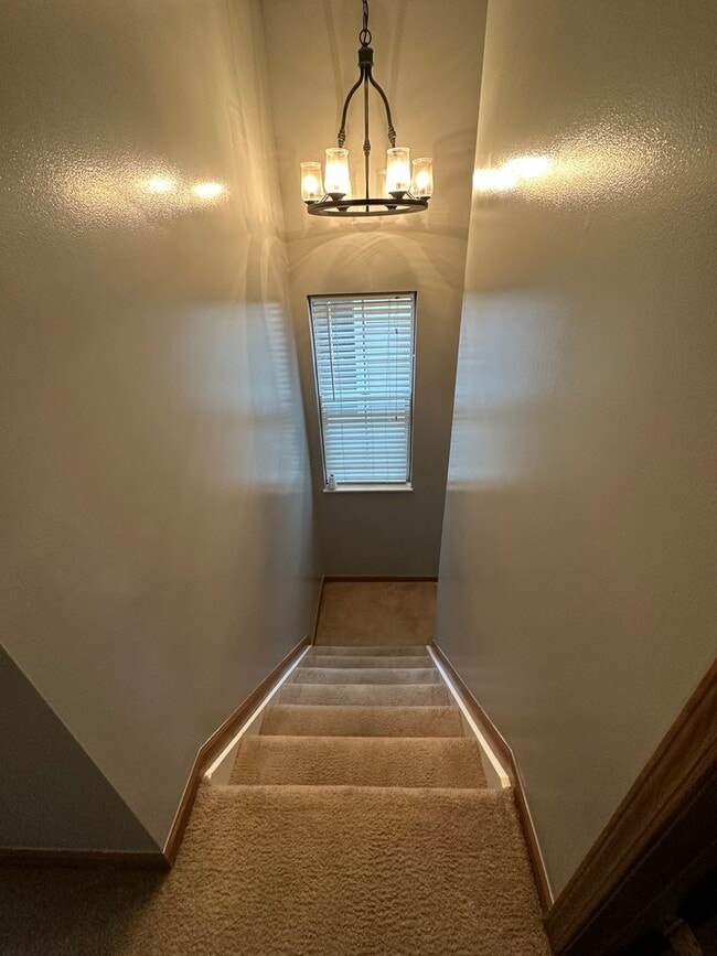 Building Photo - Introducing a stunning three-bedroom, two and a half bathroom home for rent in Columbus, OH!