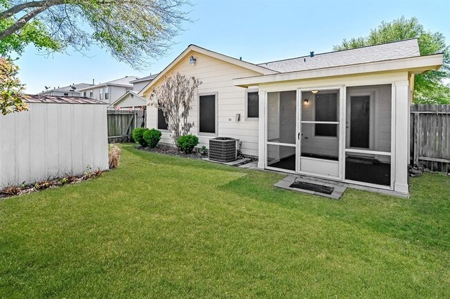 Building Photo - 15114 Blue Creek Ranch Dr