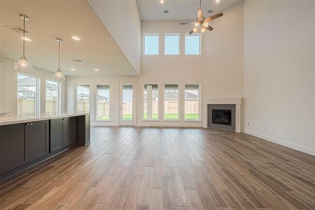 Building Photo - 29803 Breezy Pnes Lp
