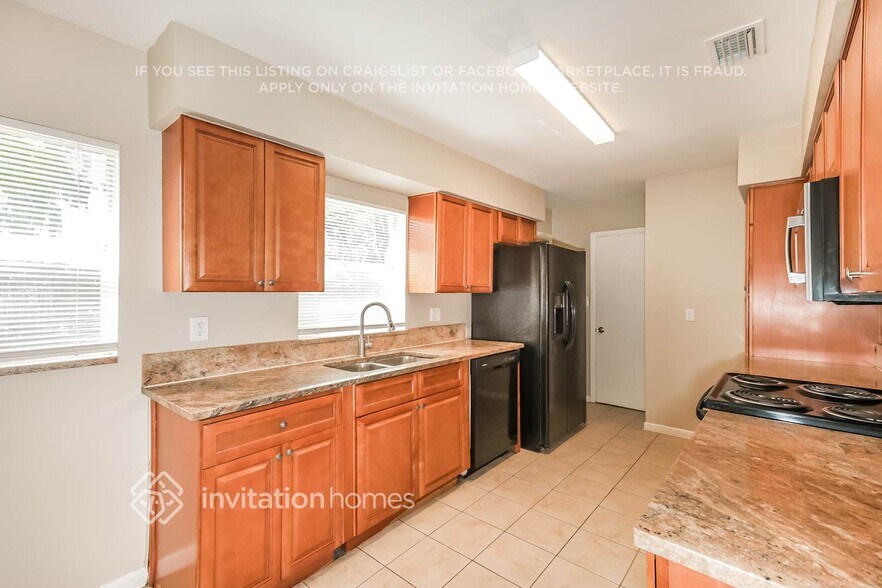 Building Photo - 105 Ridge Ct