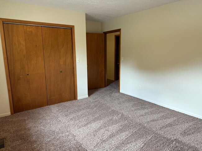 Building Photo - 110 Dove Ln