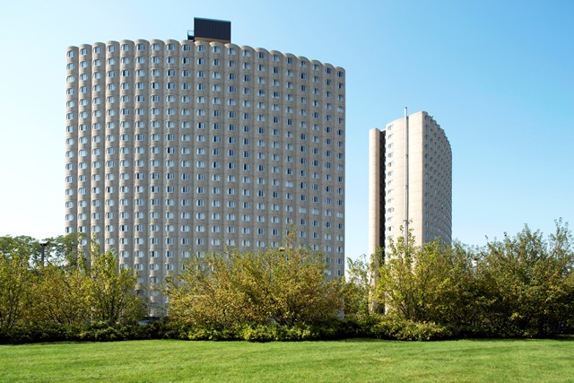 Building Photo - Hilliard Towers Family II