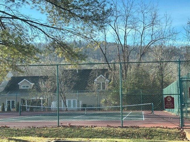 Building Photo - 7203 Woods Crossing Dr