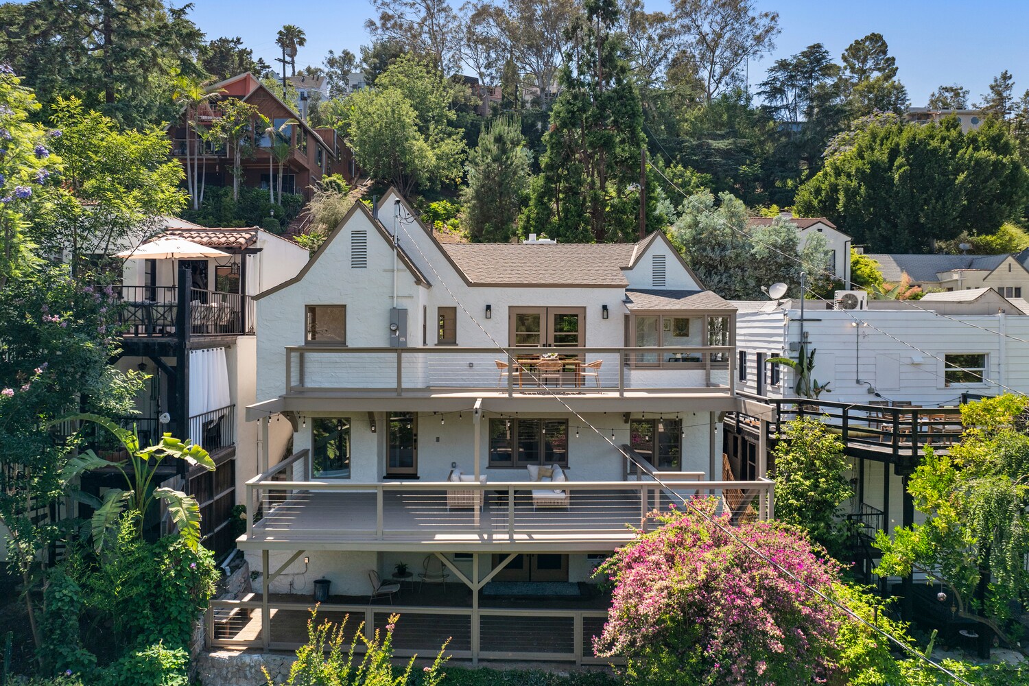 Building Photo - 2376 Lake View Ave