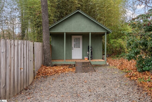 Building Photo - 103 Robinall Dr