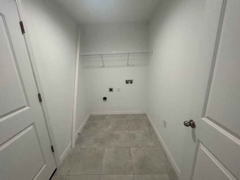 Building Photo - New Construction 4/2