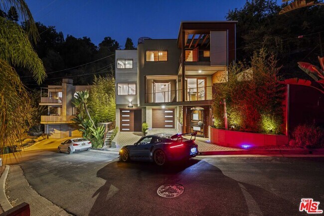 Building Photo - 2222 Bancroft Ave