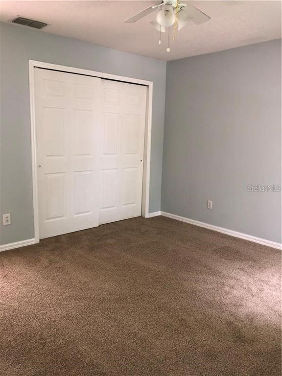 Building Photo - 1749 Golfview Dr