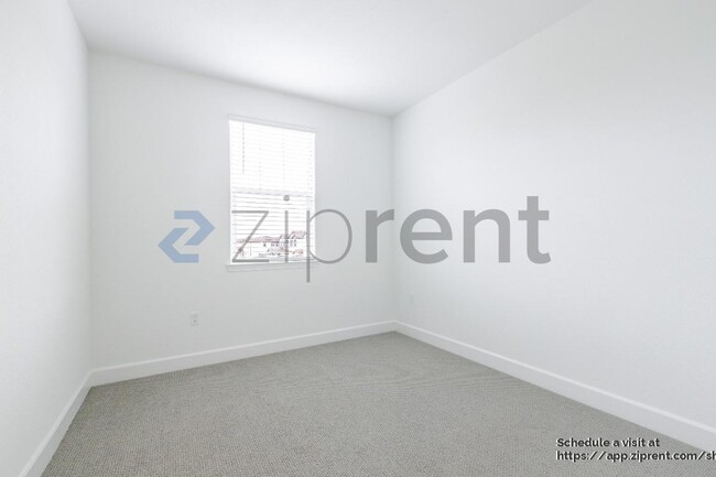 Building Photo - 1168 Caraballo Dr