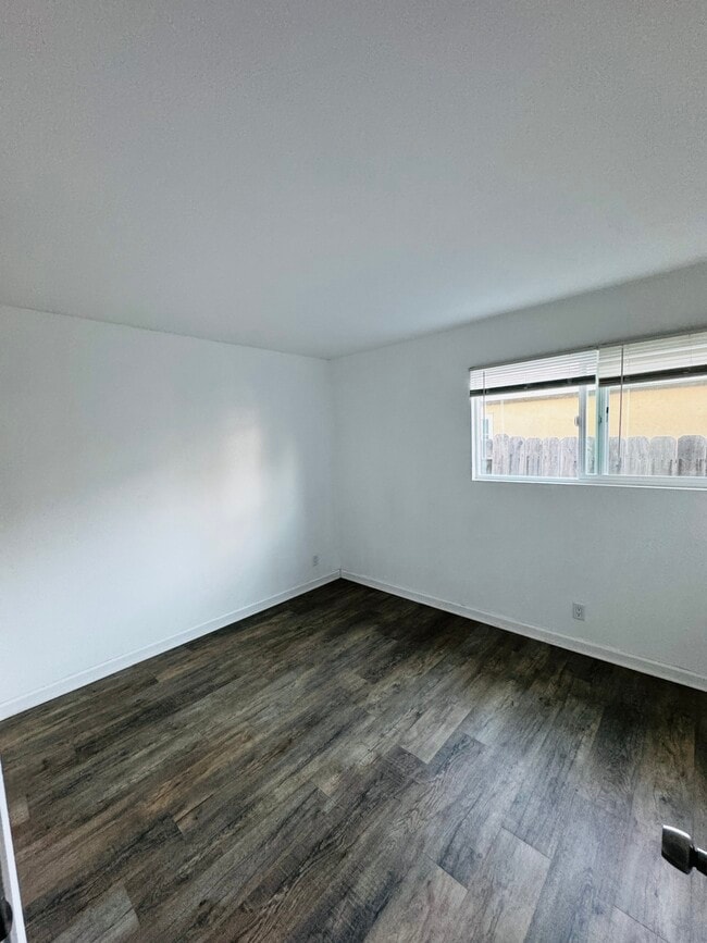 Building Photo - 641 Adobe Cir