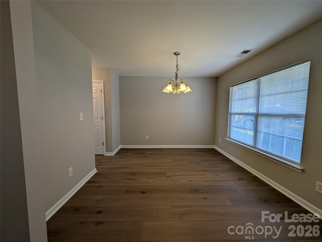 Building Photo - 11307 Breezehill Ln