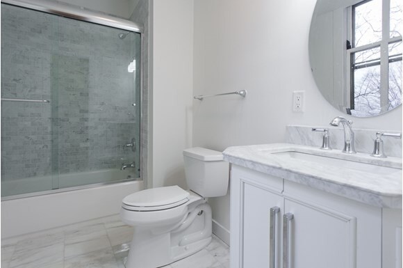 Interior Photo - 651 Prospect Street