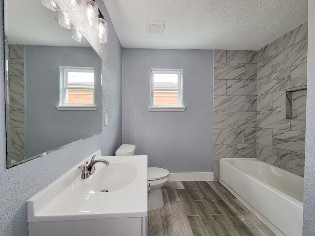 Building Photo - 4538 Clover St