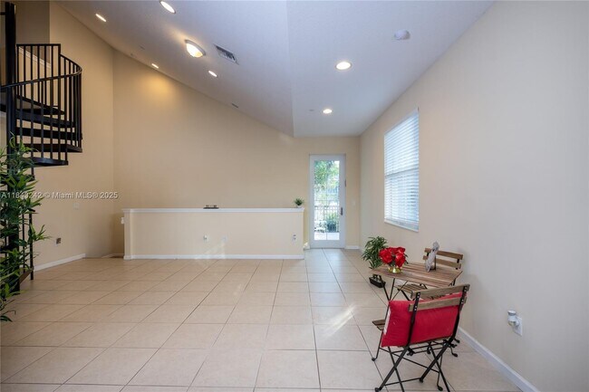 Building Photo - 2969 St Thomas Dr