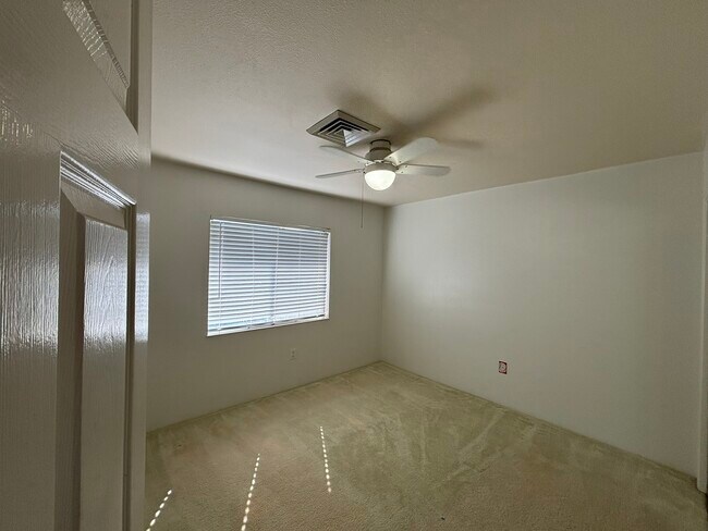 Building Photo - 91-1058-1058 Keokolo St