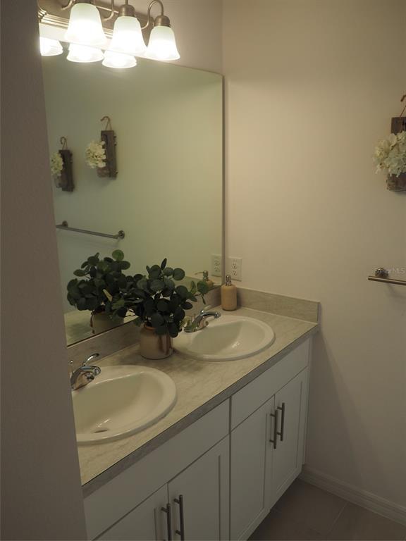 Building Photo - 216 Denali St