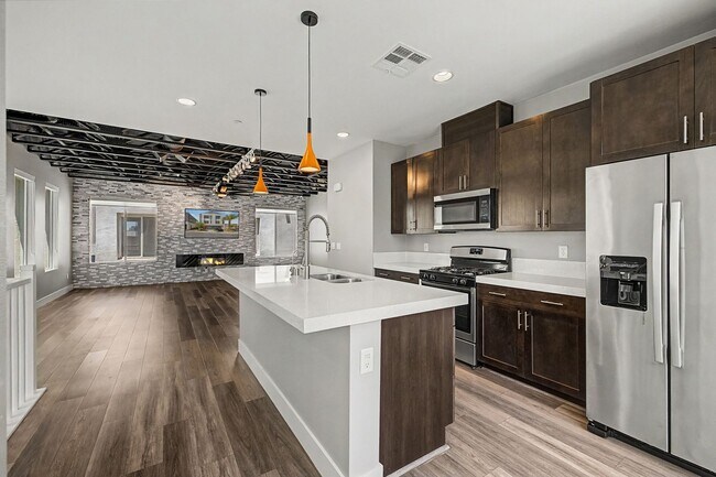 Building Photo - Modern Loft-Style Home Minutes from the Strip