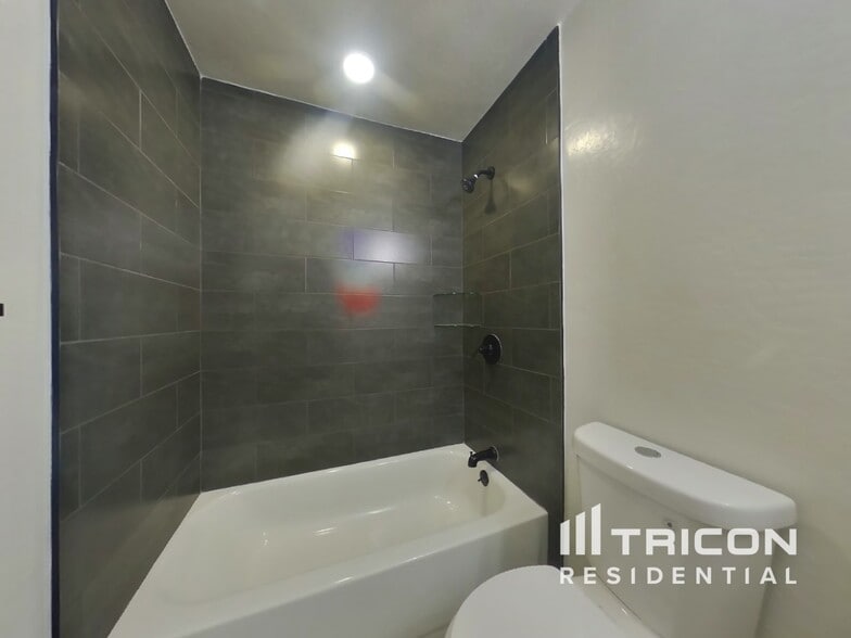 Building Photo - 4007 E Apollo Rd