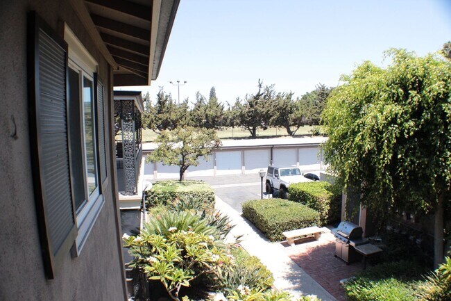 Building Photo - 660 S Glassell St