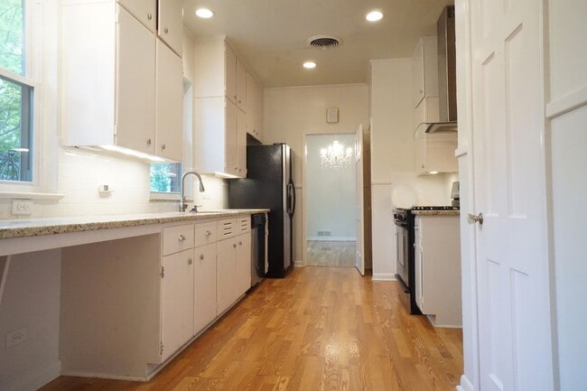 Building Photo - 149 Downing Dr