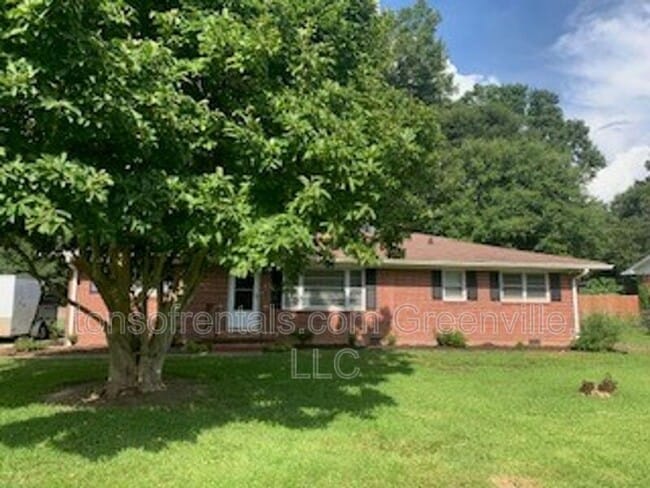 Primary Photo - 106 Keloy St