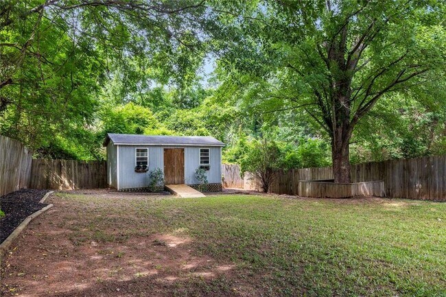 Building Photo - 1134 Knott St SE