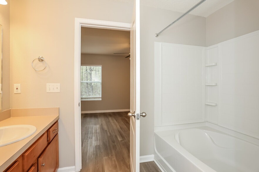 Building Photo - 3812 Evan Samuel Dr