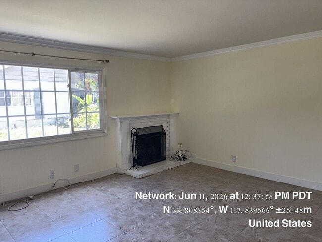 Building Photo - Two bed 1.5 bath townhome available now.