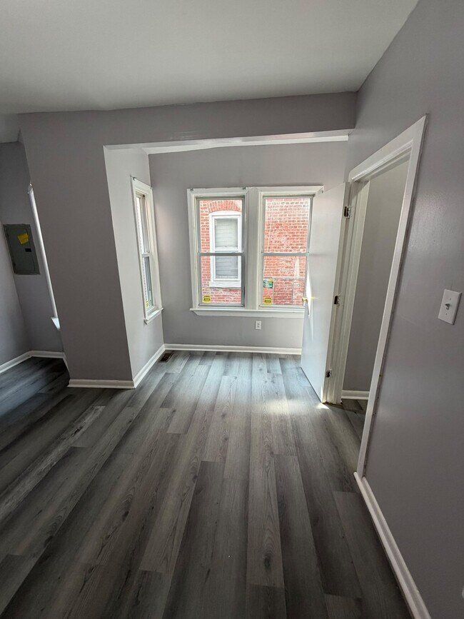 Building Photo - 251 Highland Ave