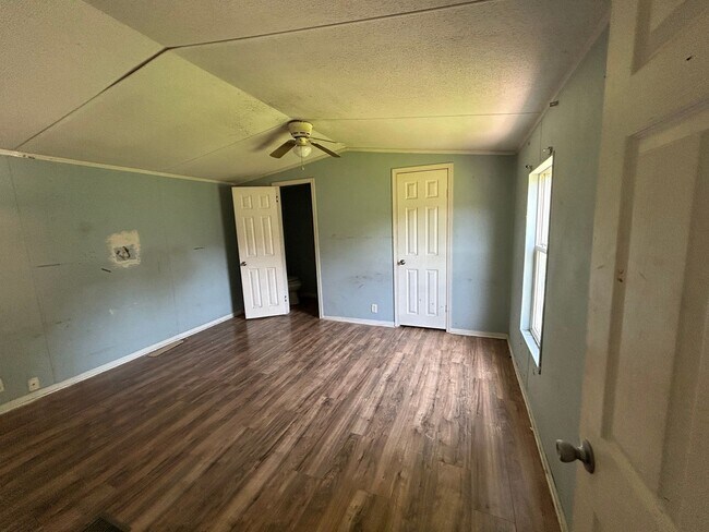 Building Photo - 139 Hubert Blvd
