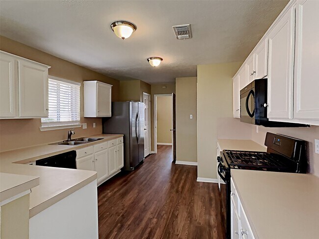 Building Photo - 7203 Glen Rosa Dr