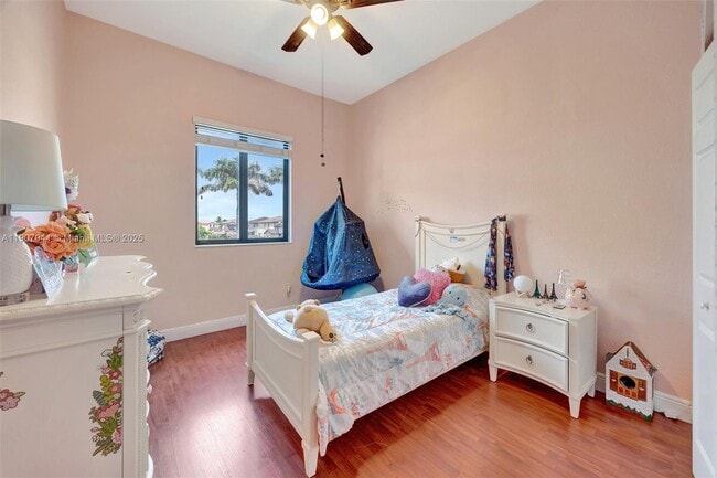 Building Photo - 10420 SW 229th Ln