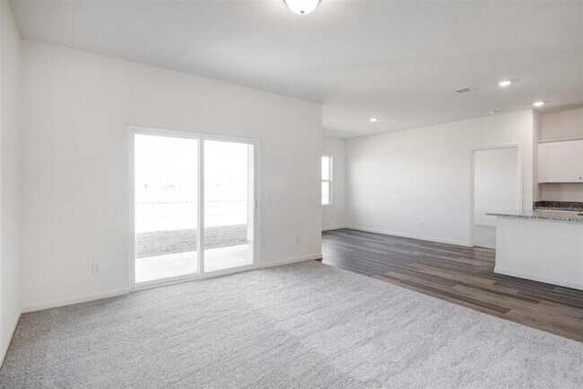 Building Photo - 1004 Wild Enclave Ln