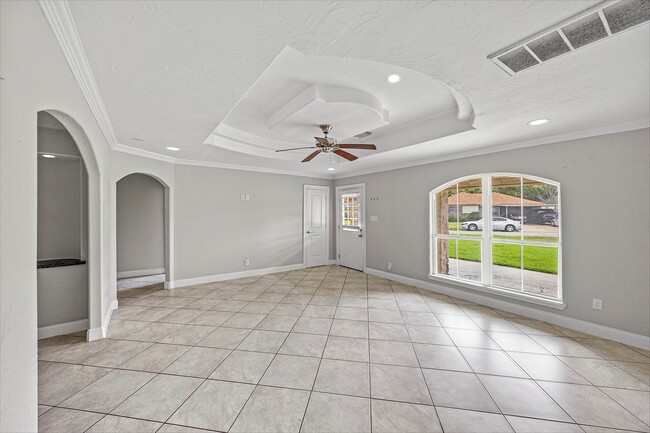 Building Photo - 1209 Dogwood Dr