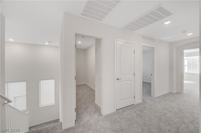 Building Photo - 677 Soaring Wings Ave