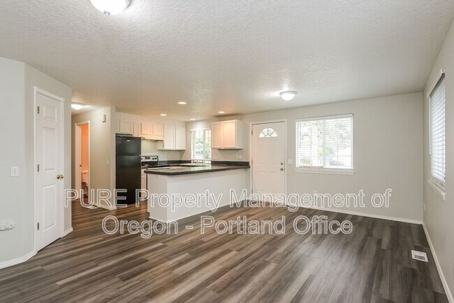 Building Photo - 1811 SE 162nd Ave
