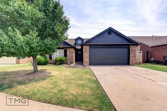 Building Photo - Open House 8/1/24 4pm-5pm! Great 3/2/2 in Owasso’s Lake Valley!