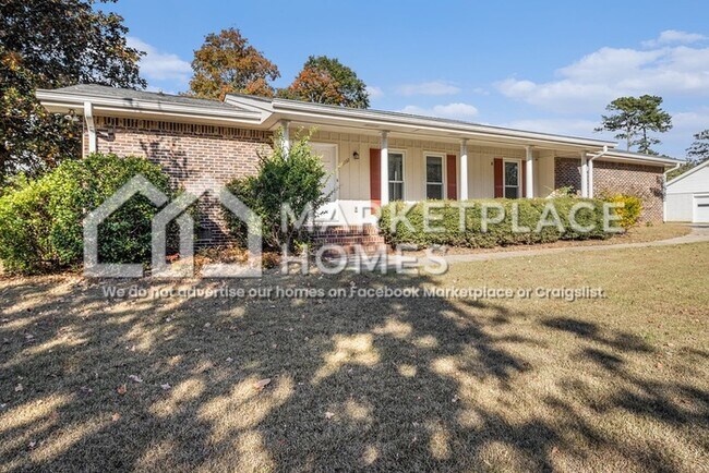 Building Photo - 1732 Fontaine Dr