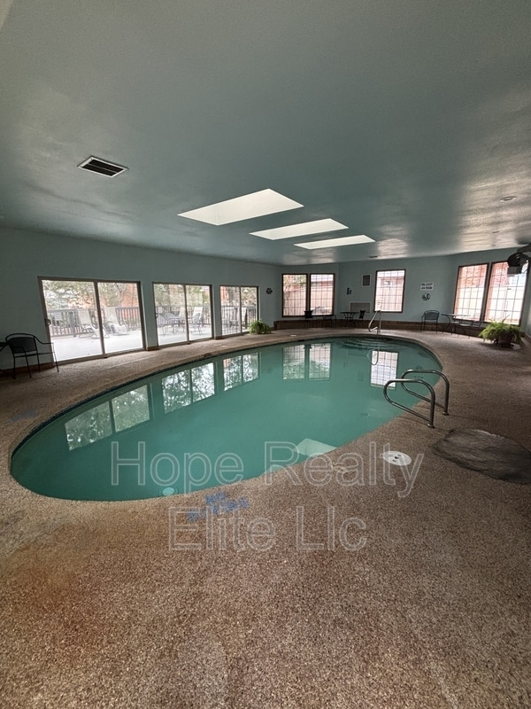 Building Photo - 2079 Sussex Ln