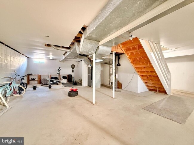 Building Photo - 354 Briar Dr