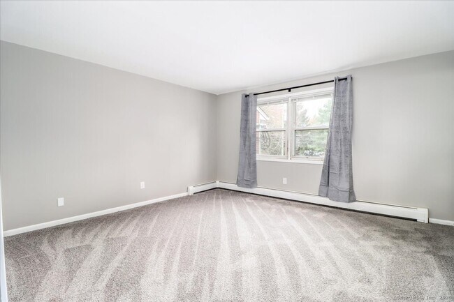 Building Photo - 115 Kensington Ave