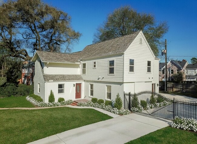 Building Photo - 3415 Southmore Blvd