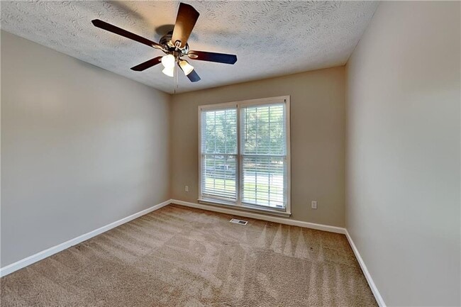Building Photo - 312 Sterling Trail